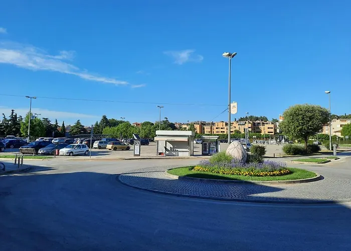 Parentium Town Center דירה *