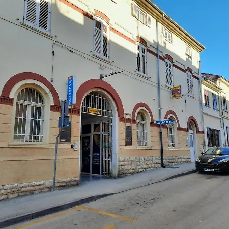 Parentium Town Center Апартаменты
